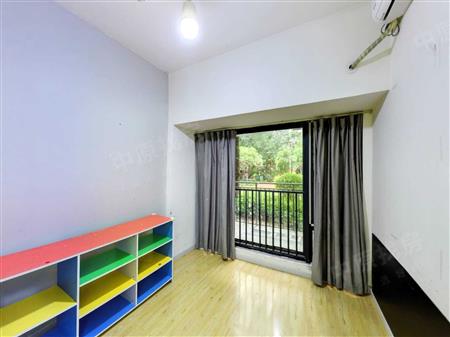 佳兆业城市广场（三期）-次卧