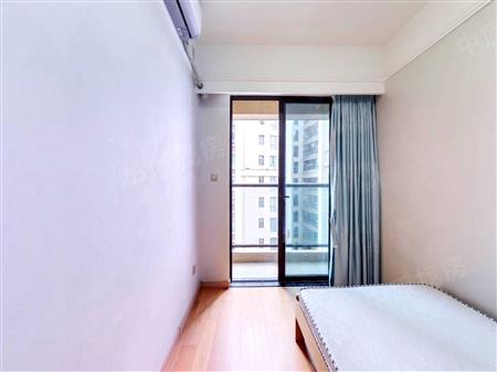 天峦湖花园-次卧