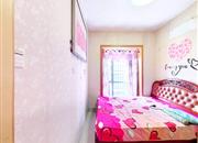 布吉中心花园-主卧