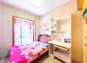 布吉中心花园-主卧