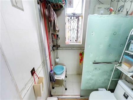 百仕达花园一期-卫生间