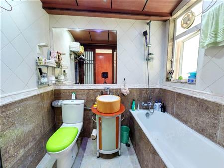 倚山花园（二期）-卫生间