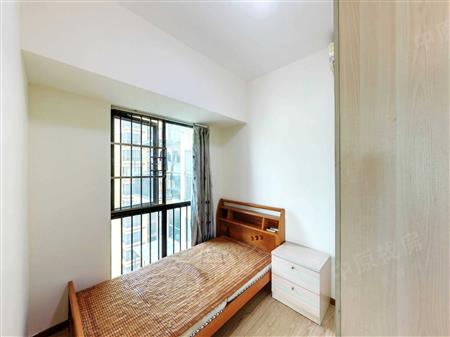 英郡年华花园（二期）-次卧