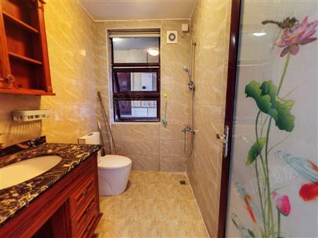 倚山花园（三期）-卫生间