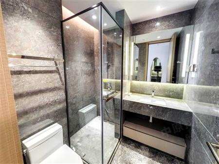 半岛城邦花园四期-卫生间