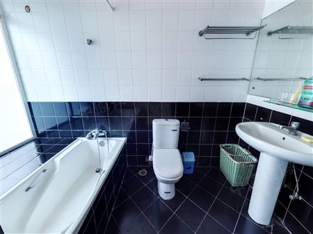 中央花园-卫生间