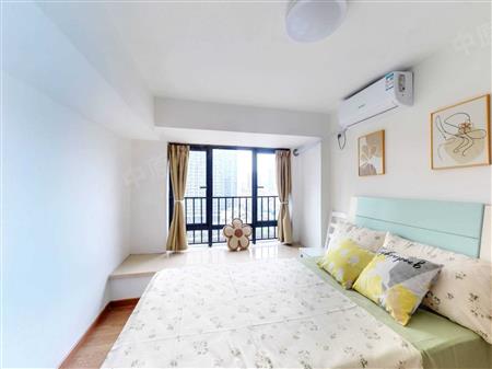 远洋新干线(晶钻广场)-次卧