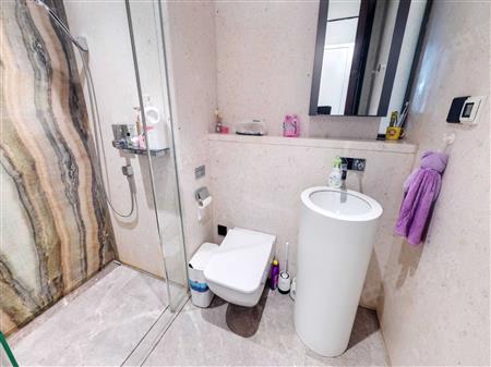 万科瑧山府-卫生间