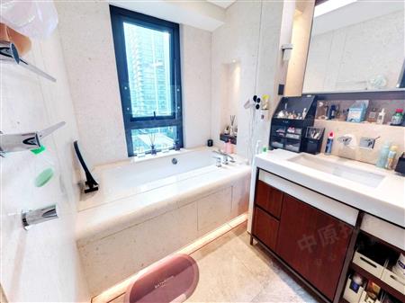 万科瑧山府-卫生间