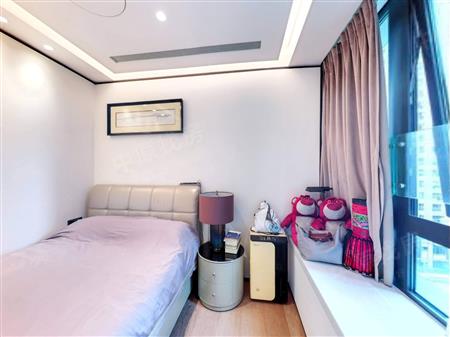 万科瑧山府-次卧