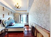 信义金御半山（一期）-次卧