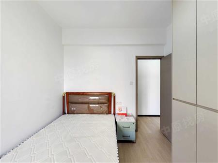 假日湾华庭-次卧