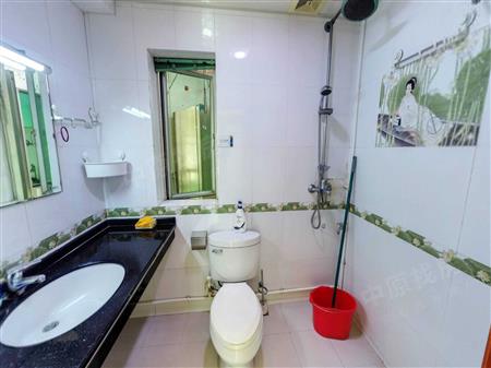 信义假日名城(五期A逸翠园)-卫生间