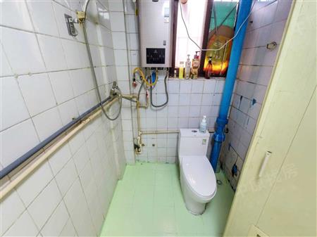恒丰工业城-卫生间