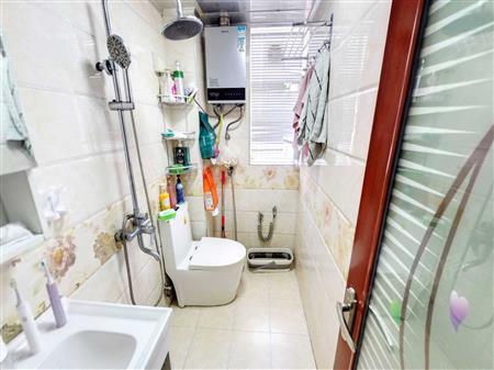 立新花园-卫生间