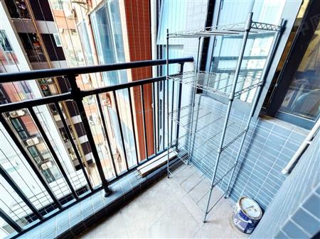 儒骏城立方-阳台