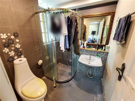 瑞河耶纳-卫生间