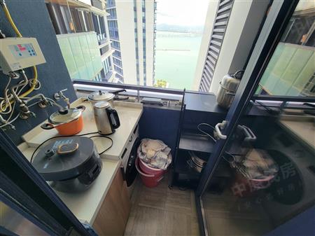 半岛城邦花园三期-阳台