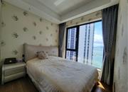 半岛城邦花园三期-次卧