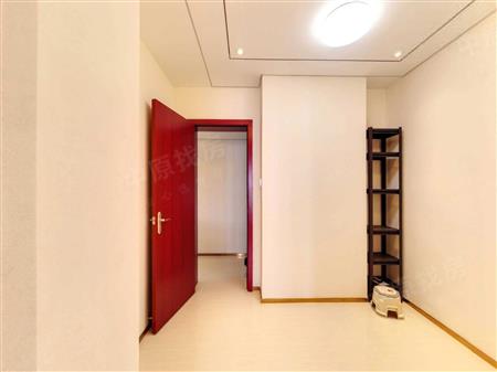 宝能城花园-次卧