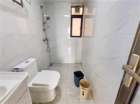 远洋新干线二期(君域花园)-卫生间