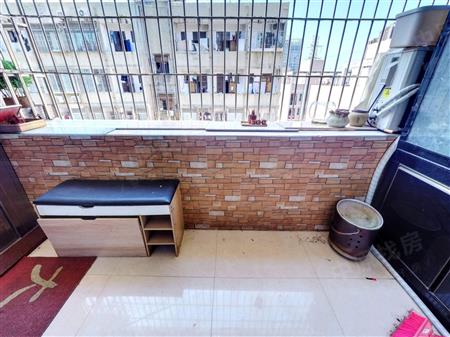 恒丰工业城-阳台