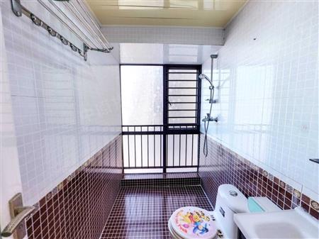 英郡年华花园（二期）-卫生间