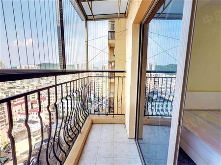 英郡年华花园（二期）-阳台