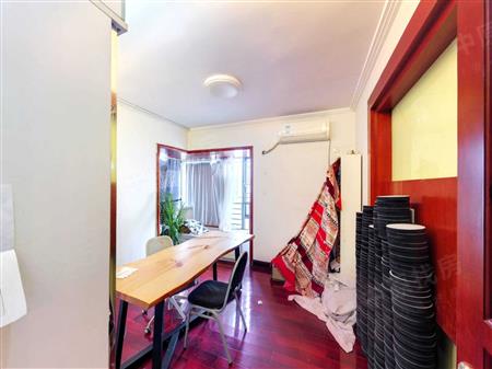 东方御花园-次卧