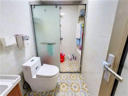 富宏凤凰天誉-卫生间