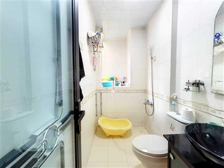 金城华庭-卫生间