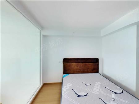 龙光玖云著大楼-次卧