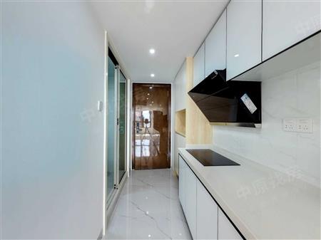 龙光玖云著大楼-厨房