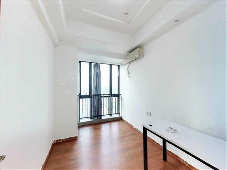 英郡年华花园（三期商业）-次卧