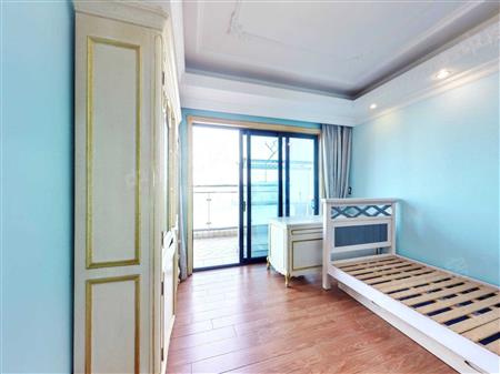 蓝郡广场-次卧