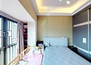 星河银湖谷花园-主卧