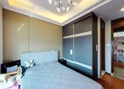 星河银湖谷花园-主卧