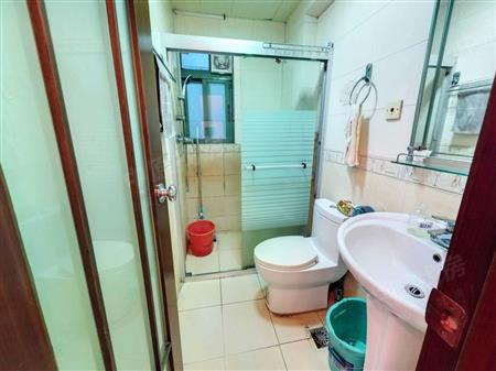 君逸华府-卫生间