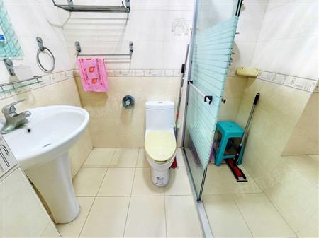 君逸华府-卫生间