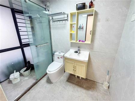 英郡年华花园（三期）-卫生间