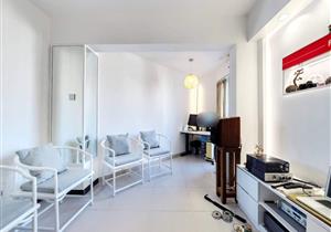 一房一厅，户型方正，清爽装修，地铁口