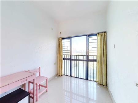 慢城（三期）-次卧