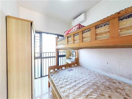 慢城（三期）-次卧