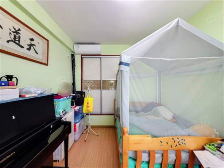 桃源居十四区-次卧