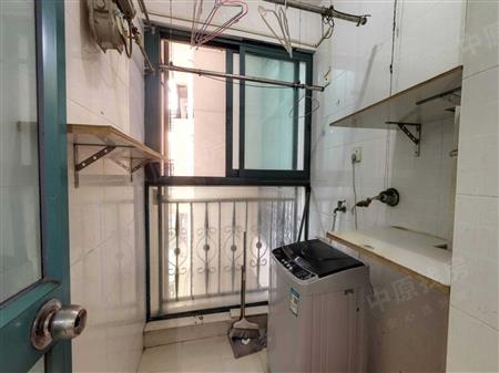 英伦名苑(三期)-阳台