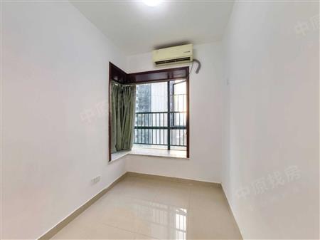 英伦名苑(三期)-次卧