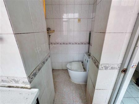 愉天小区-卫生间