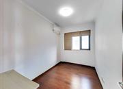 鸿威海怡湾畔花园-次卧