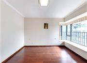 鸿威海怡湾畔花园-主卧