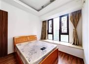 吉祥龙花园-主卧